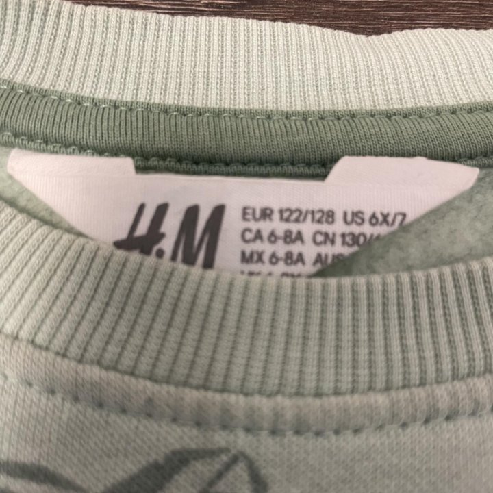 Продам свитер H&M р.122-128