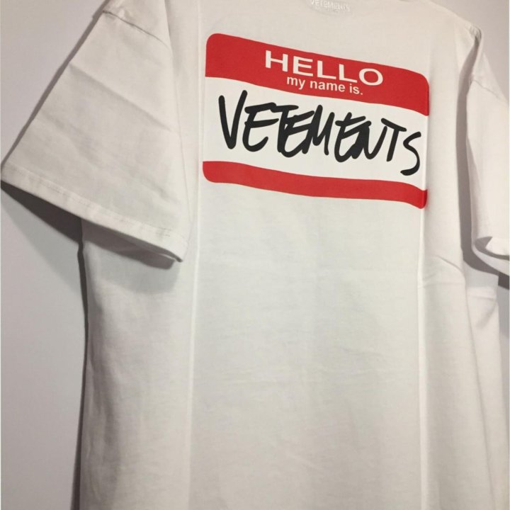 Футболка Vetements