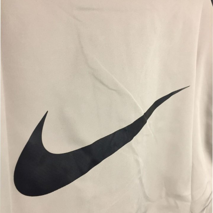 Ветровка Nike