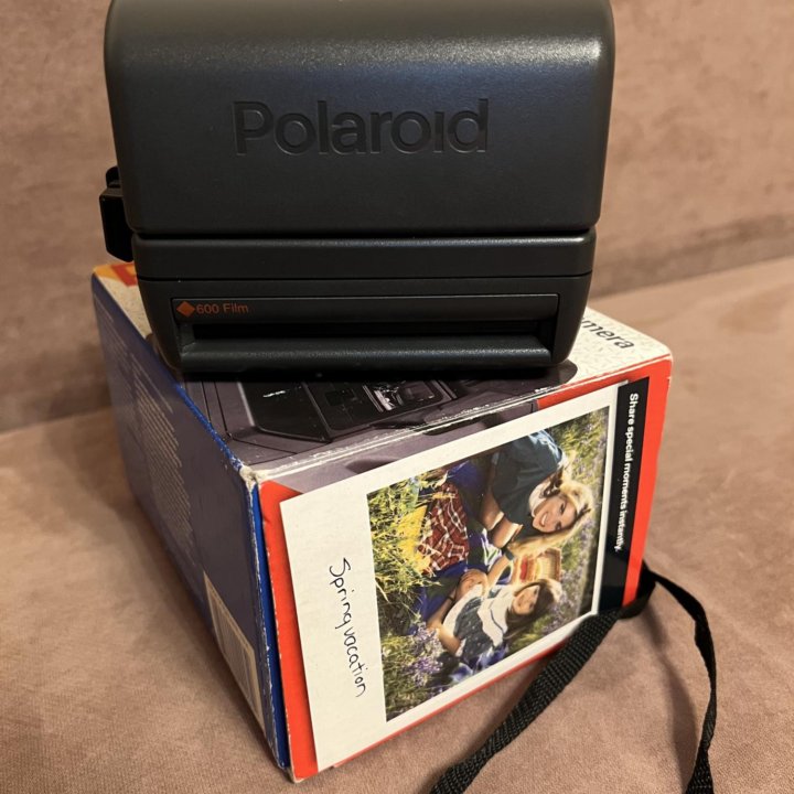 Фотоаппарат моментальный Polaroid