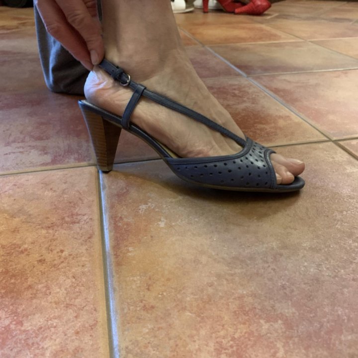 Босоножки ecco