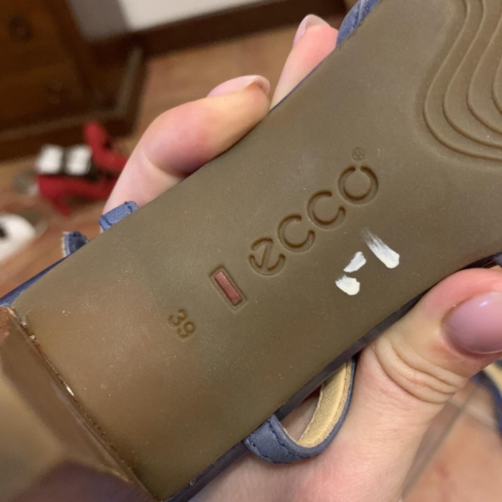 Босоножки ecco