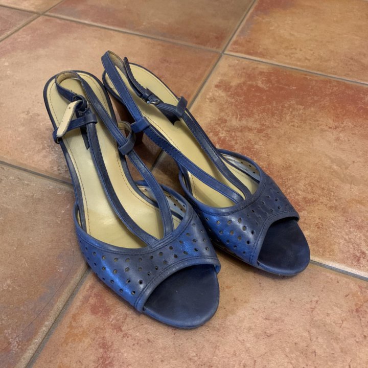 Босоножки ecco