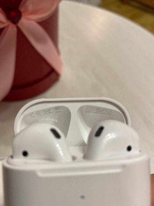 AirPods 2