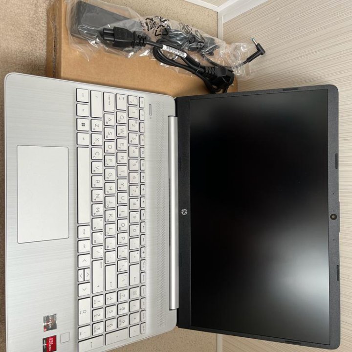 Ноутбук HP 15s-eq2135ur