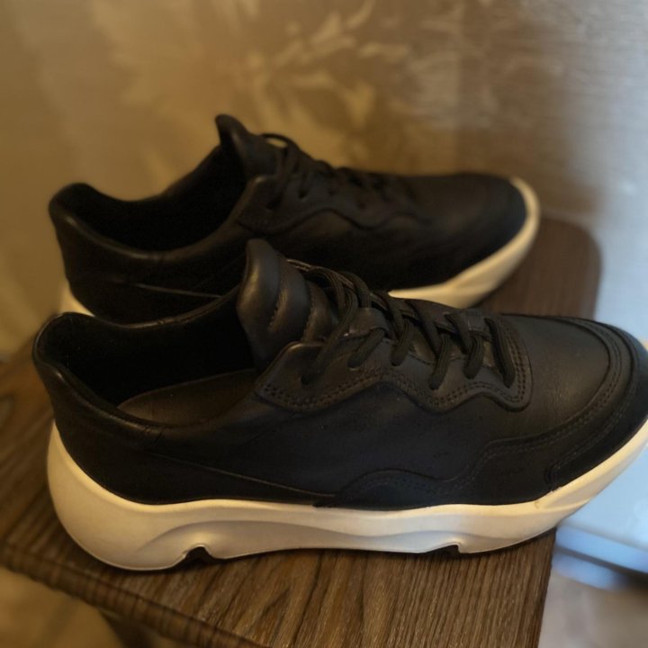 Кроссовки Ecco