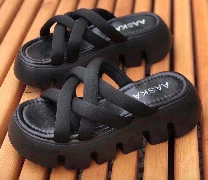 Люксовые Шлёпанцы