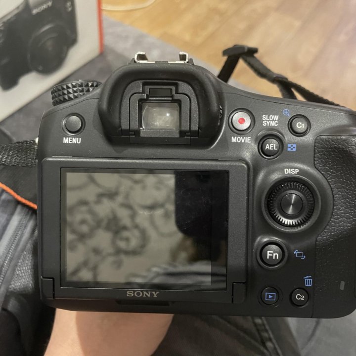 Зеркальный фотоаппарат Sony Alfa 68