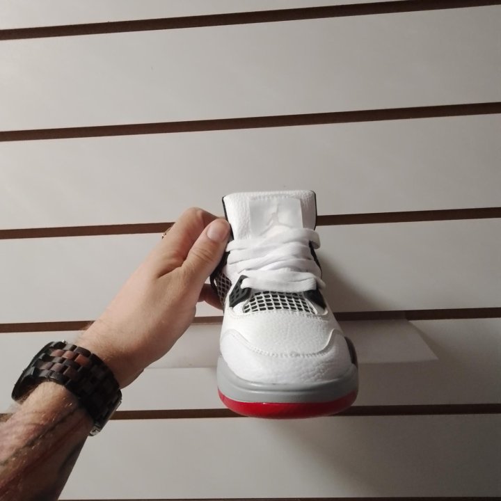 Кроссовки Nike Air Jordan 4 Retro