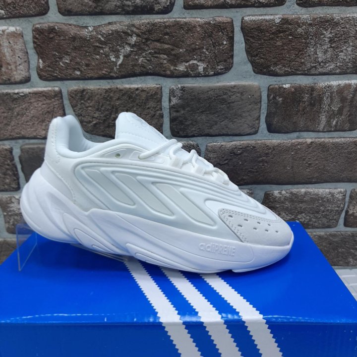 Кроссовки Adidas ozelia