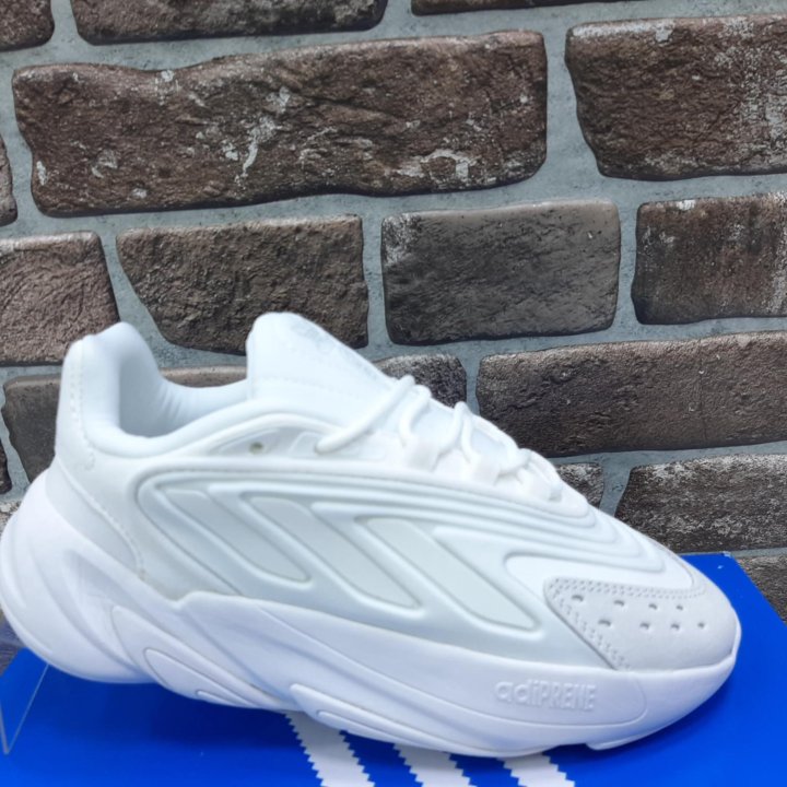 Кроссовки Adidas ozelia