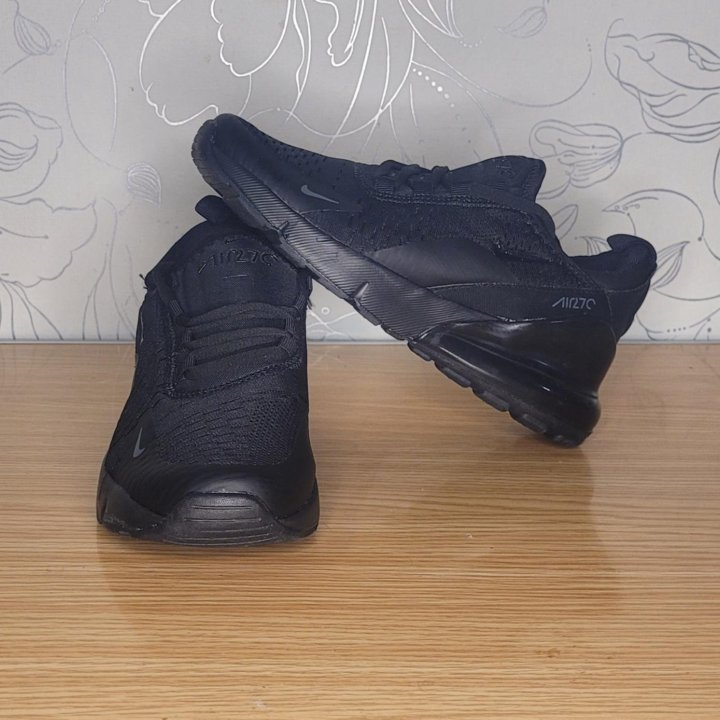 Кроссовки Nike