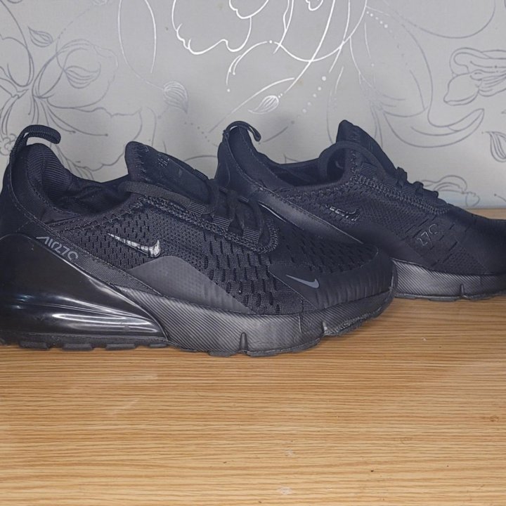 Кроссовки Nike