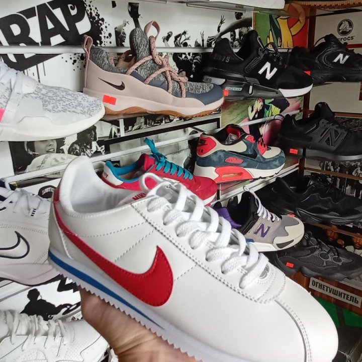  NIKE CORTEZ 