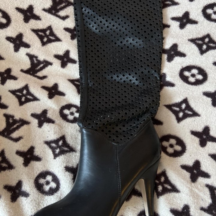 Сапоги 38,5 размер