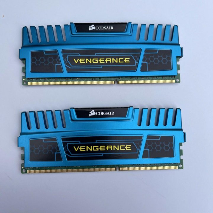 Corsair 8GB 2x4GB 1600 Mhz DDR3 ддр3 игровая 8гб