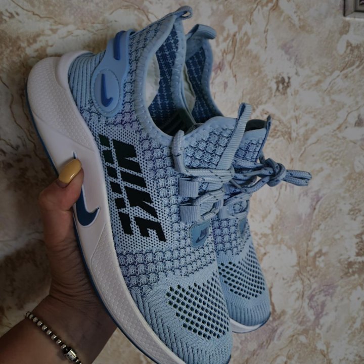 Кроссовки 37