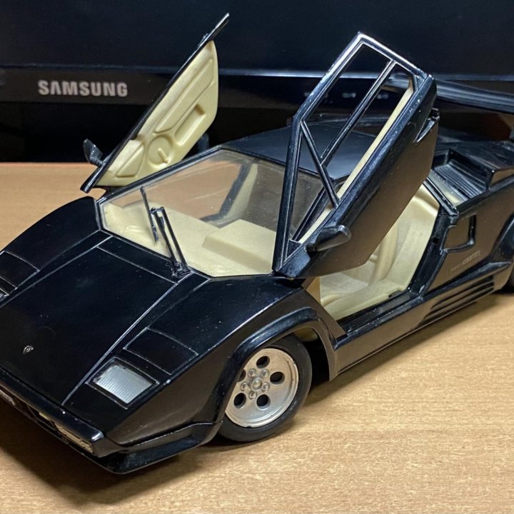 Lamborghini Countach 5000 QV Tonka Polistil 1:18