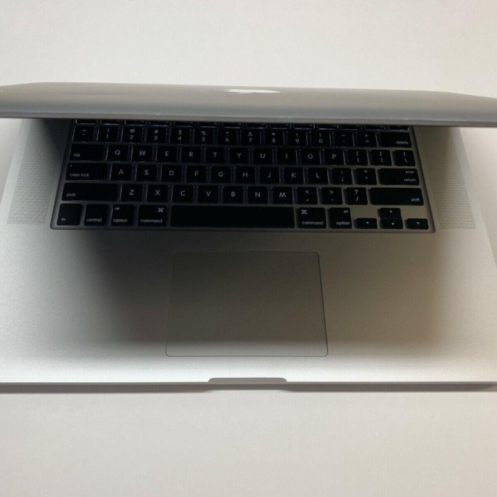 Apple MacBook Pro Retina 15/256ГБ 2017