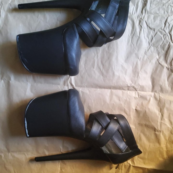 Стрипы тройки черные