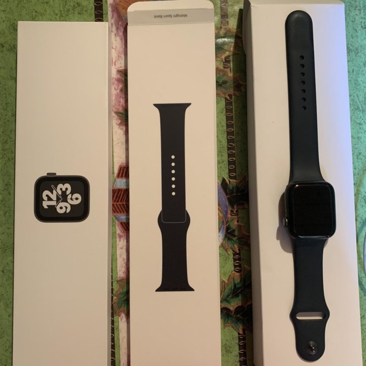 Apple Watch SE 44mm