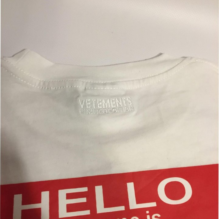 Футболка Vetements