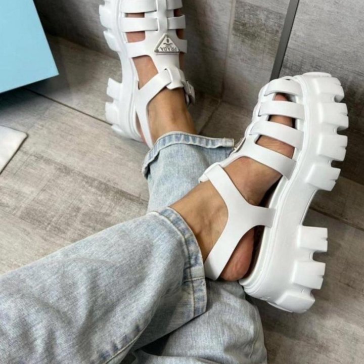 Сандалии Prad@