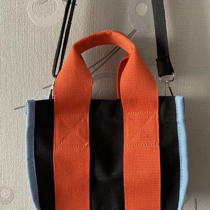 Яркая сумка