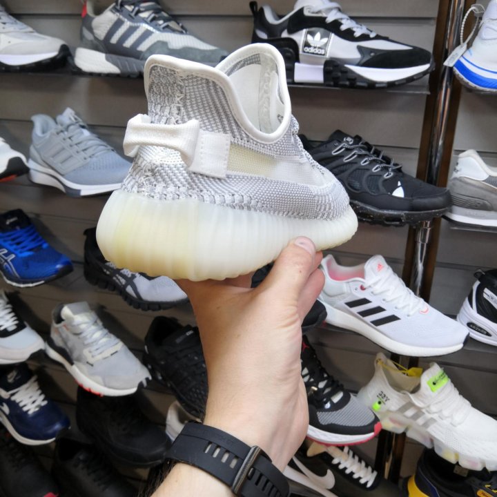 Кроссовки Adidas yeezy boost 350 серый