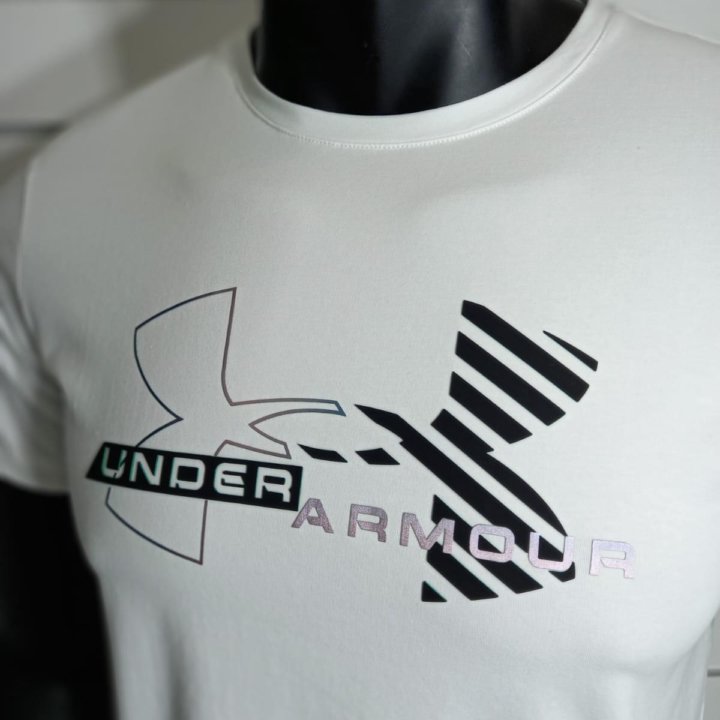 Футболка under armour