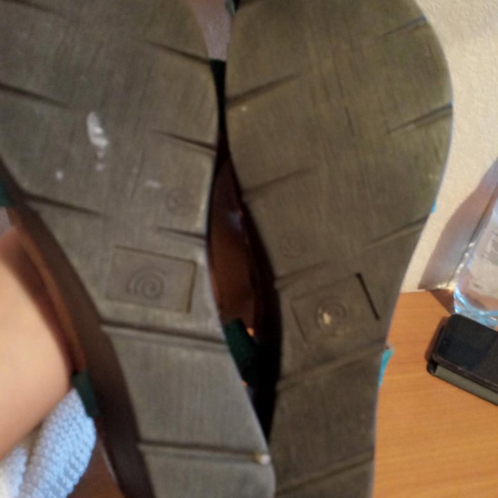 Босоножки 38