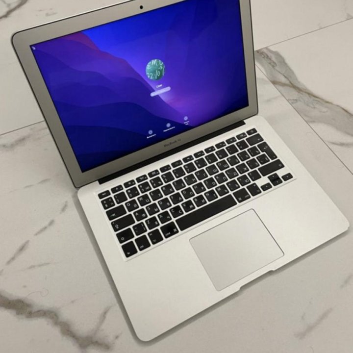 Apple MacBook Air 13 2017 SSD128гб