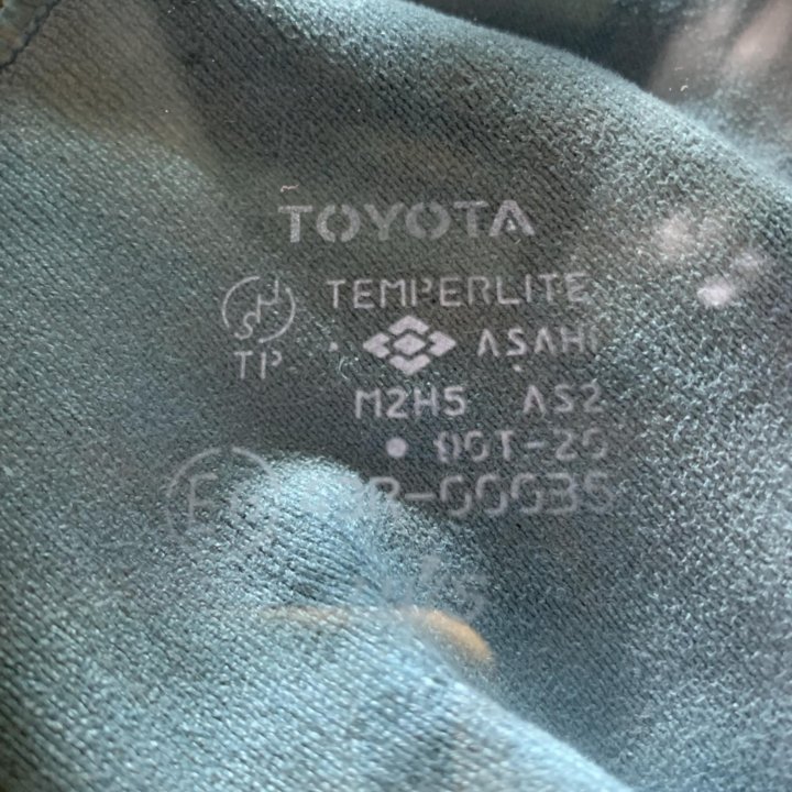 Стекло Оригинал от Левой Двери Toyota Camry 2006