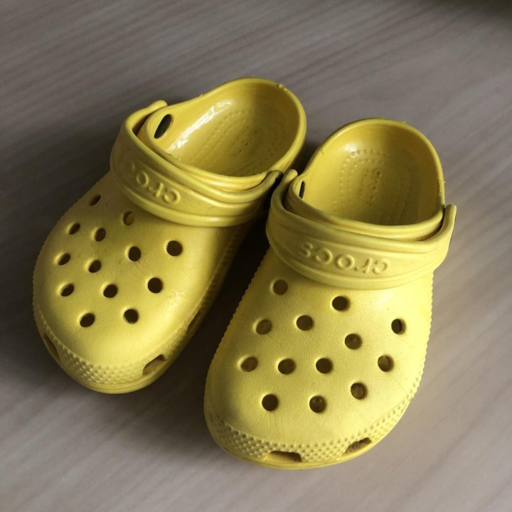 Crocs c9