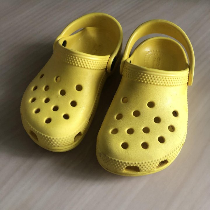 Crocs c9