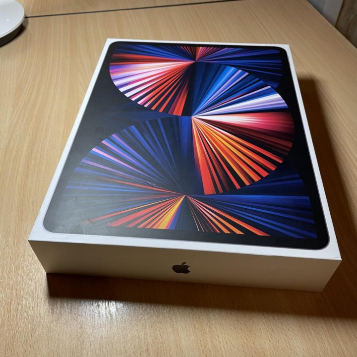 Отличный iPad Pro 12,9 M1 128gb