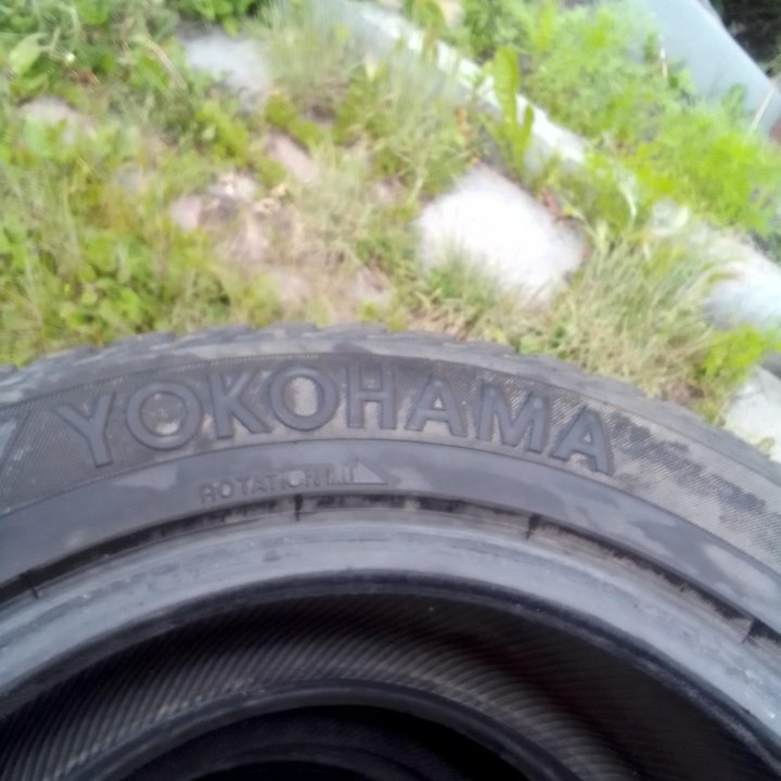 Зимние шины R 16 YOKOHAMA 215/55 ice Guard IG 35.