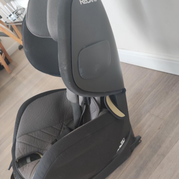 Автокресло Recaro