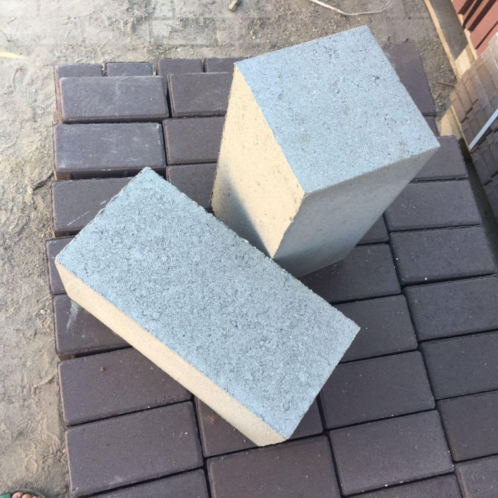 Фундаментный пескоцементный (бетонный) блок 200×200×400  полнотелый LATERES 390×190×188мм М200 «Серый»