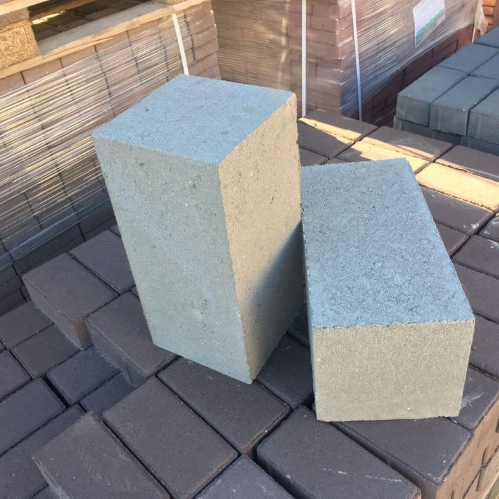 Фундаментный пескоцементный (бетонный) блок 200×200×400  полнотелый LATERES 390×190×188мм М200 «Серый»