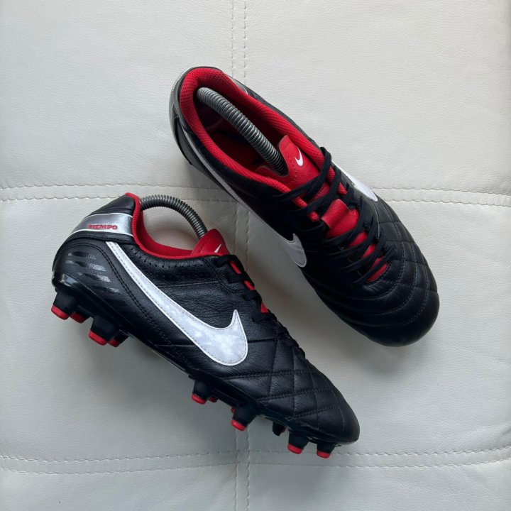 US 7 / Nike Tiempo/ бутсы