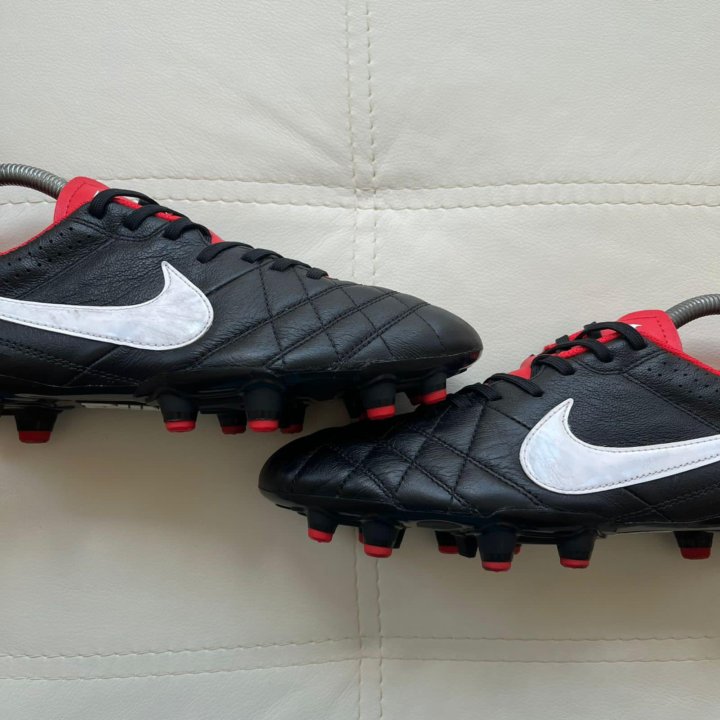 US 7 / Nike Tiempo/ бутсы