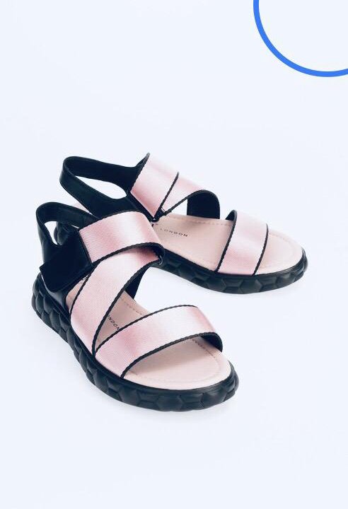 Сандали новые