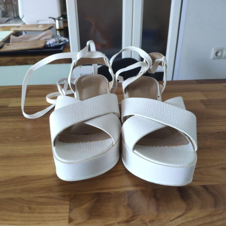 Туфли белые Raid