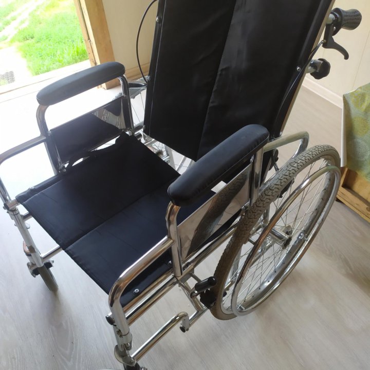 Инвалидная коляска, в отличном состоянии