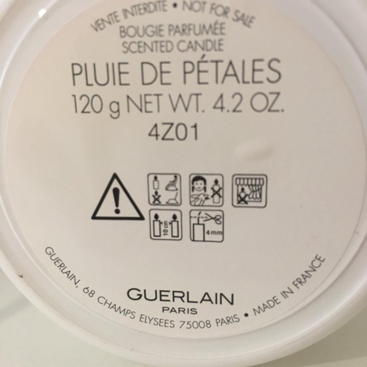 Свеча Guerlain Pluie de petales