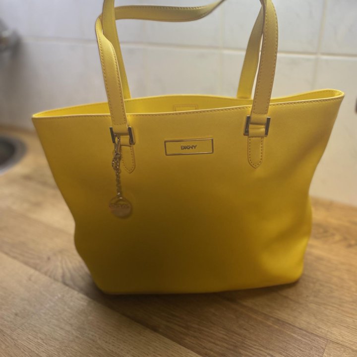 Сумка DKNY