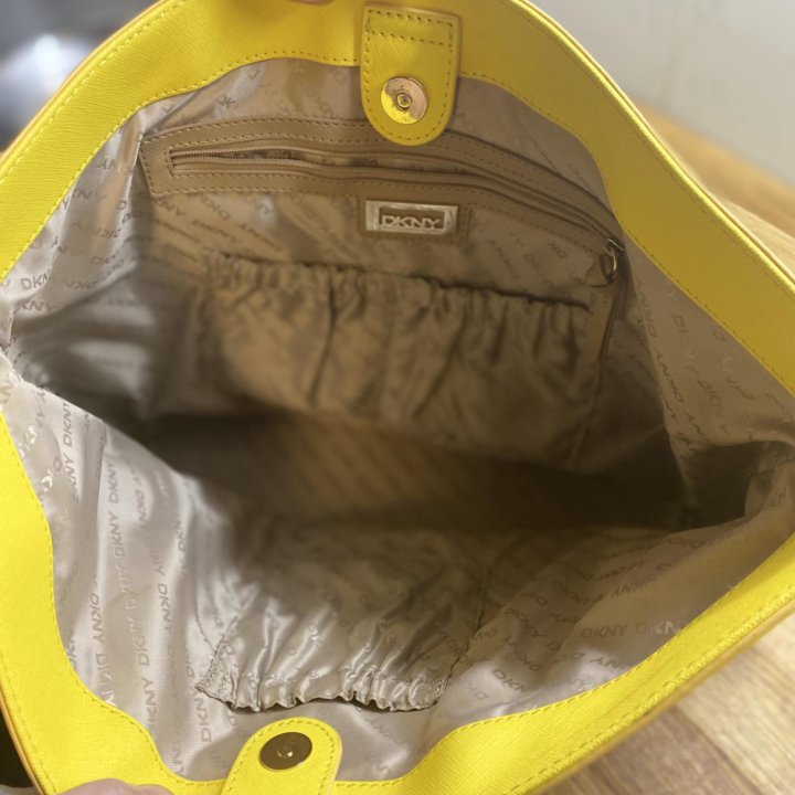 Сумка DKNY