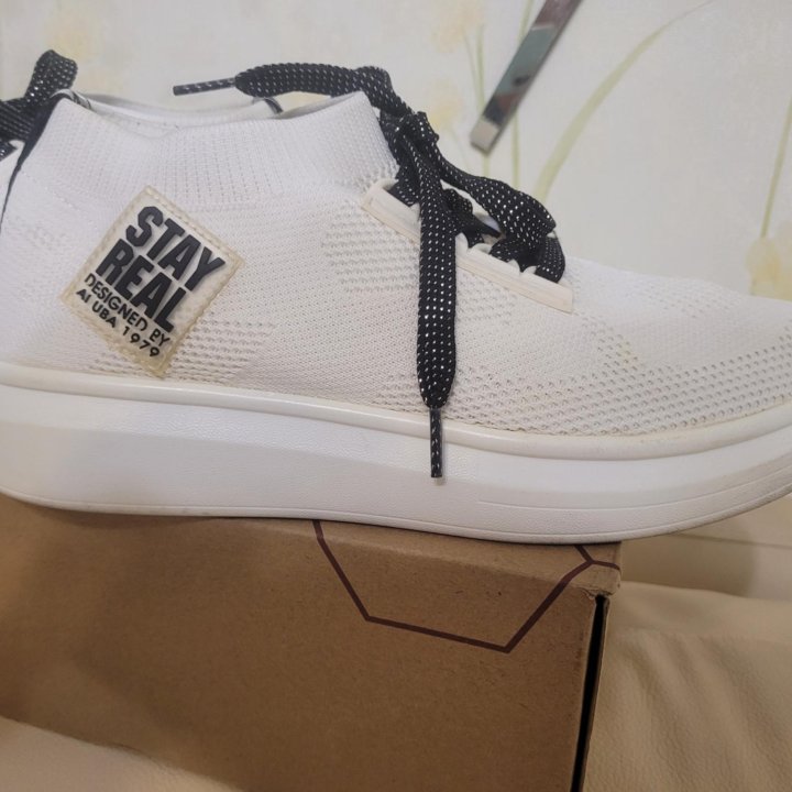 Кроссовки RESPECT