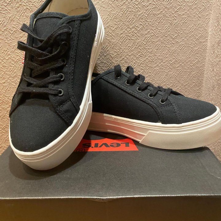 Кеды Levi’s